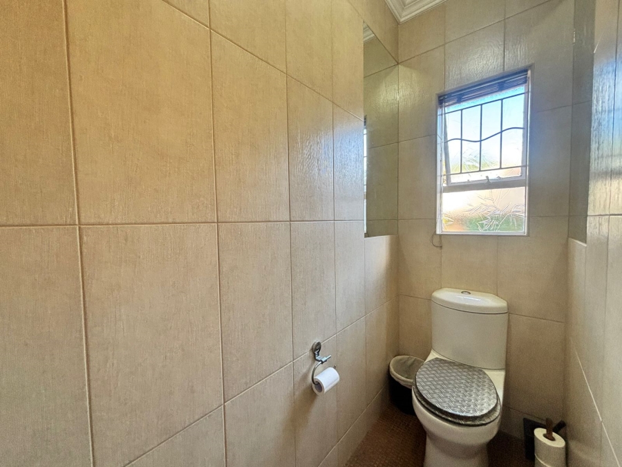 4 Bedroom Property for Sale in Baillie Park North West